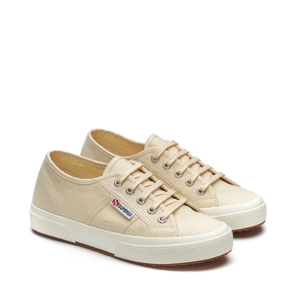 NWT superga 2750 NEW PLUS
BEIGE LT EGGSHELL